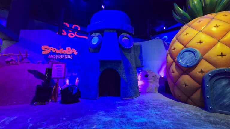 land of Legends night show